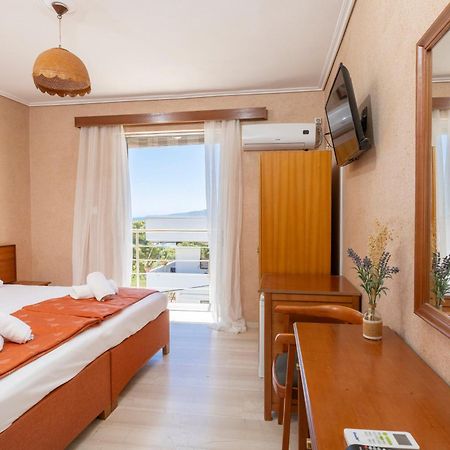 Oelia Rooms & Apartments Agia Marina  Экстерьер фото
