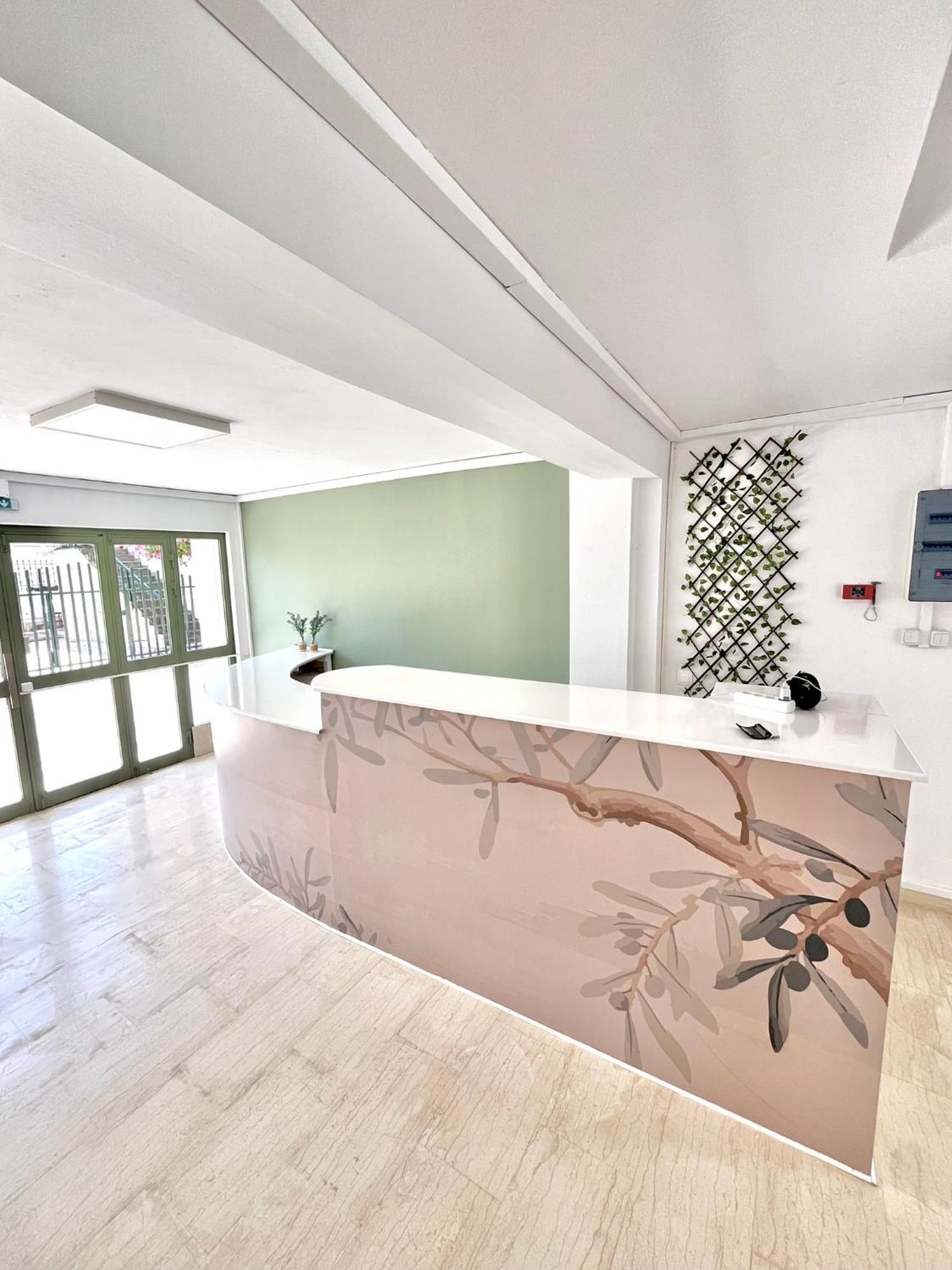 Oelia Rooms & Apartments Agia Marina  Экстерьер фото