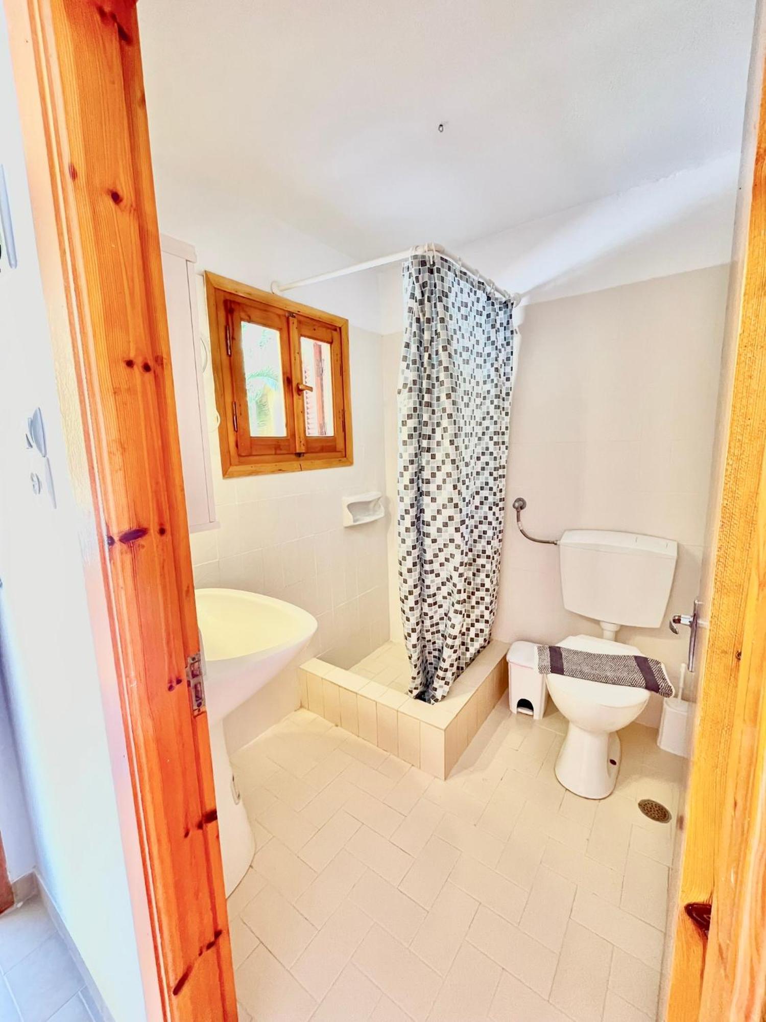 Oelia Rooms & Apartments Agia Marina  Экстерьер фото