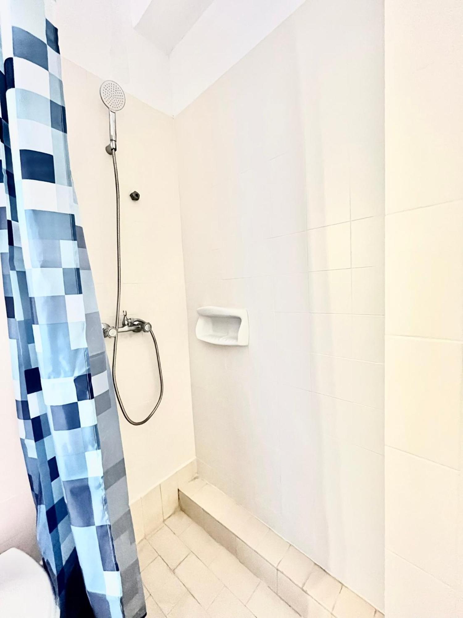 Oelia Rooms & Apartments Agia Marina  Экстерьер фото
