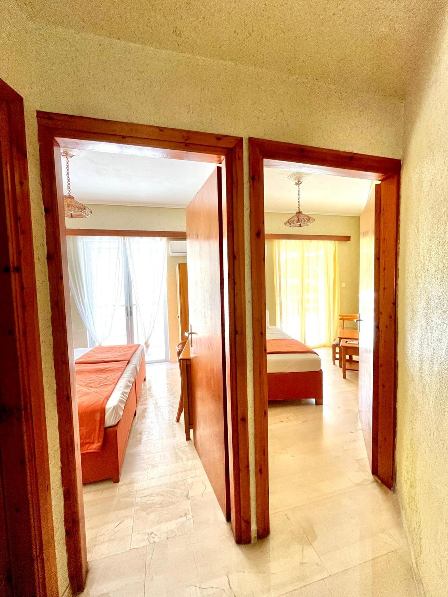Oelia Rooms & Apartments Agia Marina  Экстерьер фото