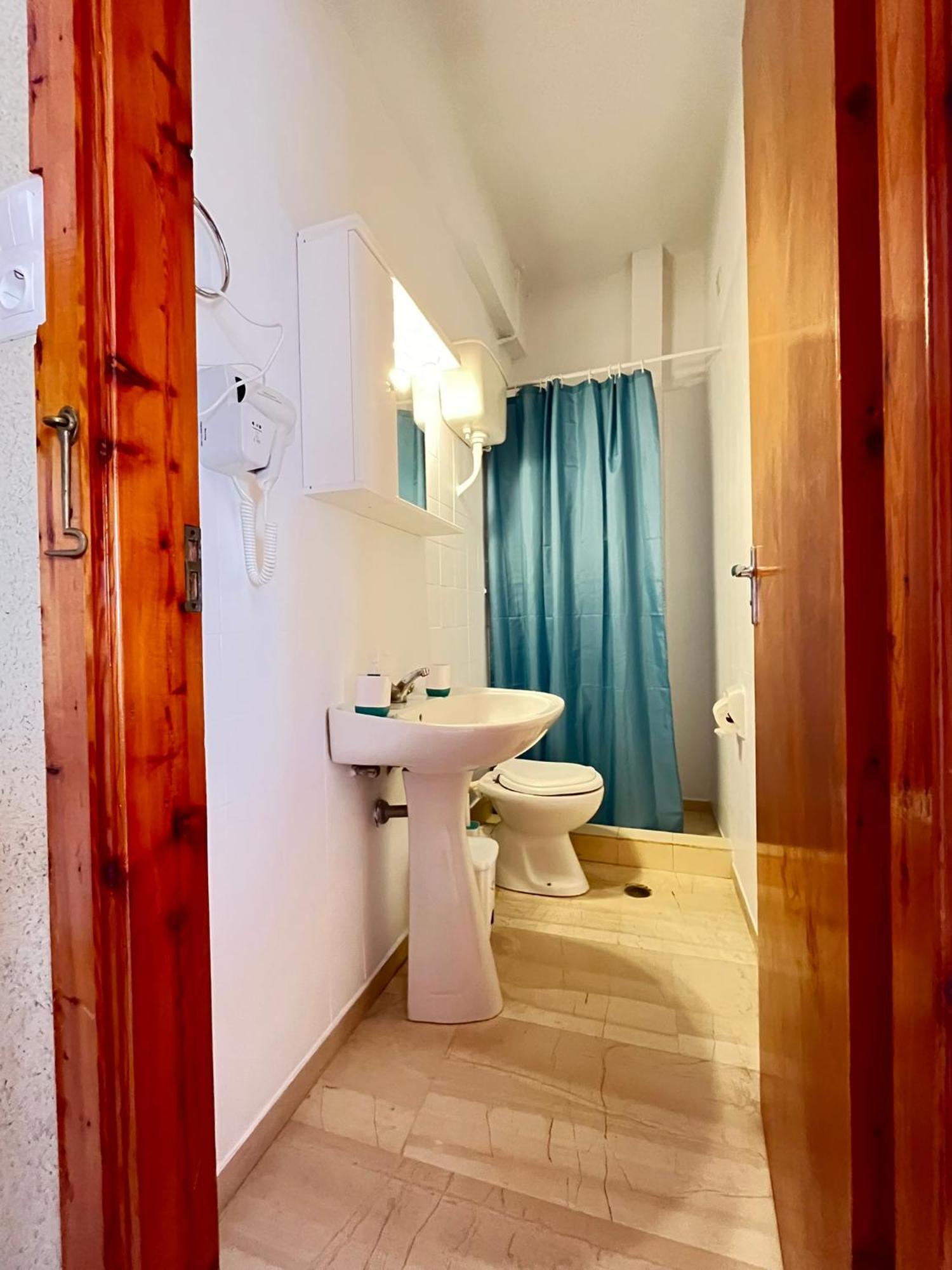 Oelia Rooms & Apartments Agia Marina  Экстерьер фото