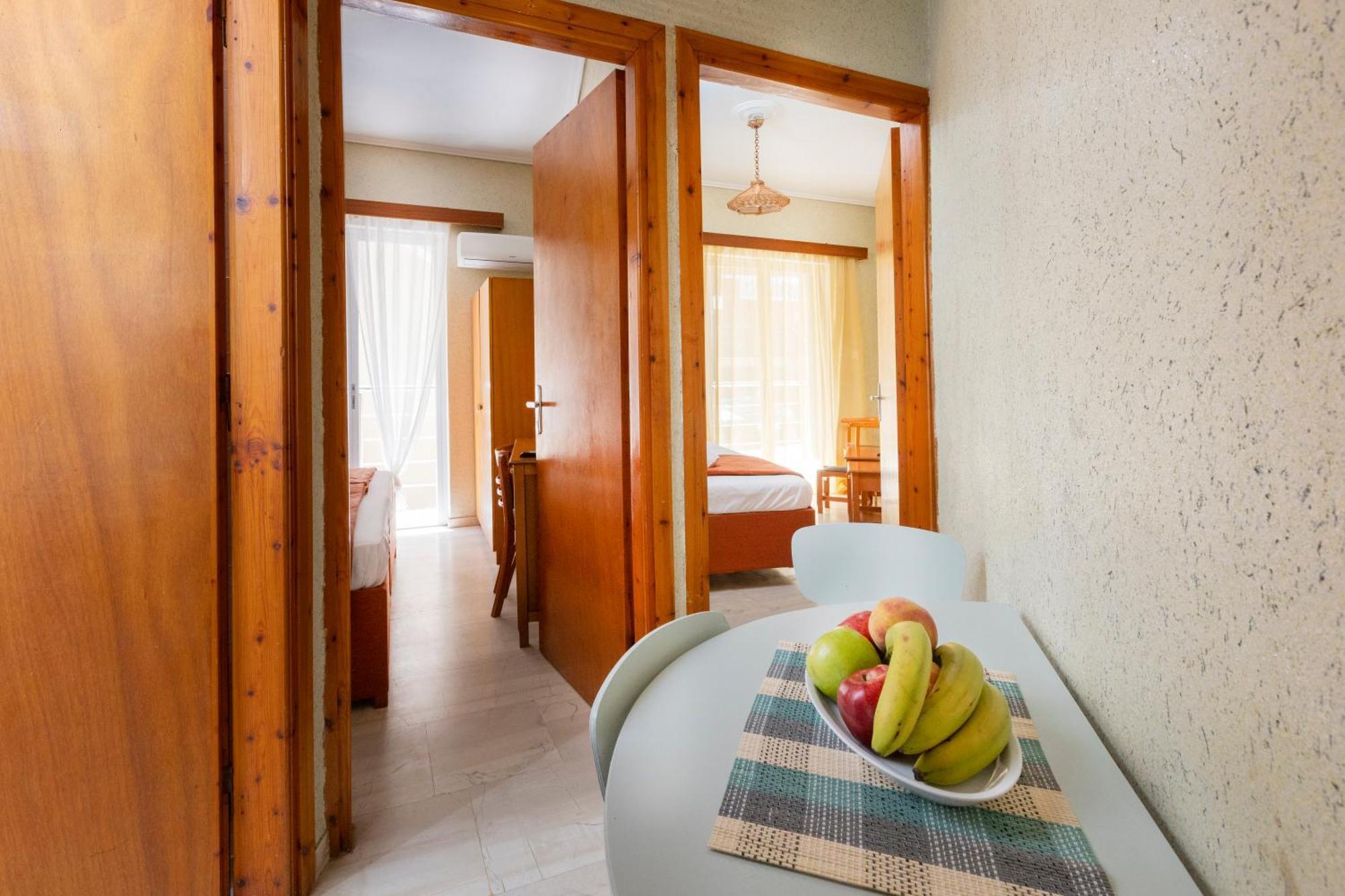 Oelia Rooms & Apartments Agia Marina  Экстерьер фото